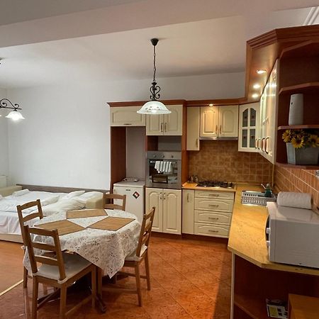 Zoli Apartmanok-Anita Koelcsey 34-36 Hajduszoboszlo Ngoại thất bức ảnh